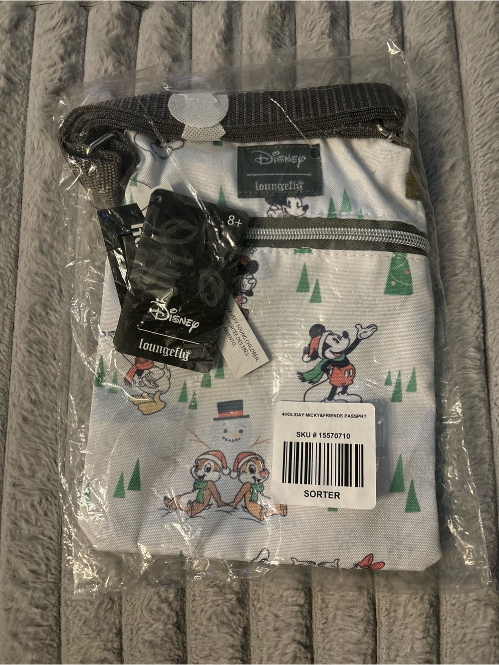 NWT Loungefly Disney Holiday Mickey & Friends White Crossbody Winter Hot Topic